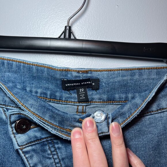 Universal Standard Katie High Rise Cross Over tapered leg jean 22 - Picture 10 of 13